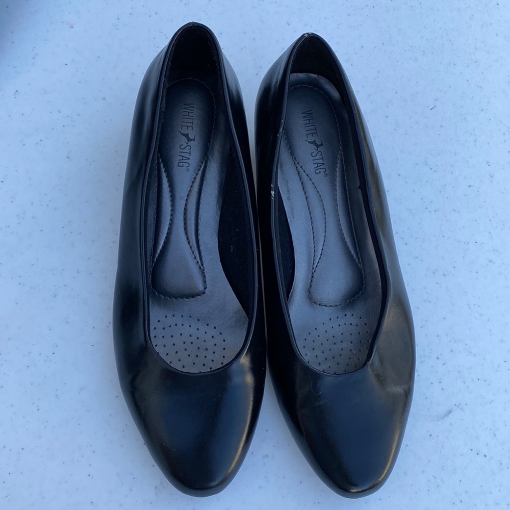 Women White Stag Mariann black pump heels size 7.5 W